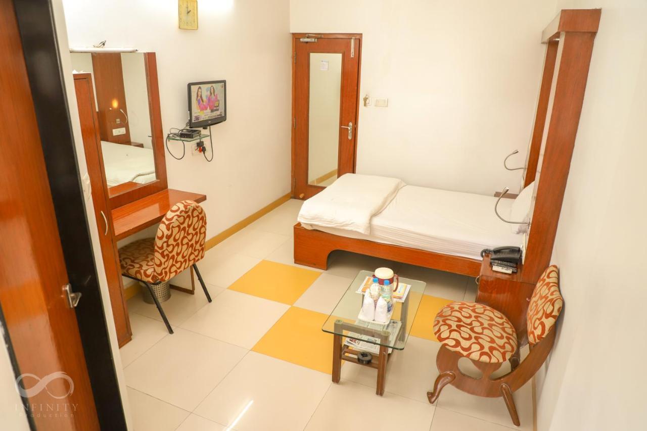 บลู ไดมอนด์ เดอะ โฮเต็ล Hotel Korba ภายนอก รูปภาพ