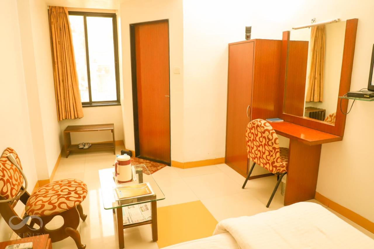 บลู ไดมอนด์ เดอะ โฮเต็ล Hotel Korba ภายนอก รูปภาพ