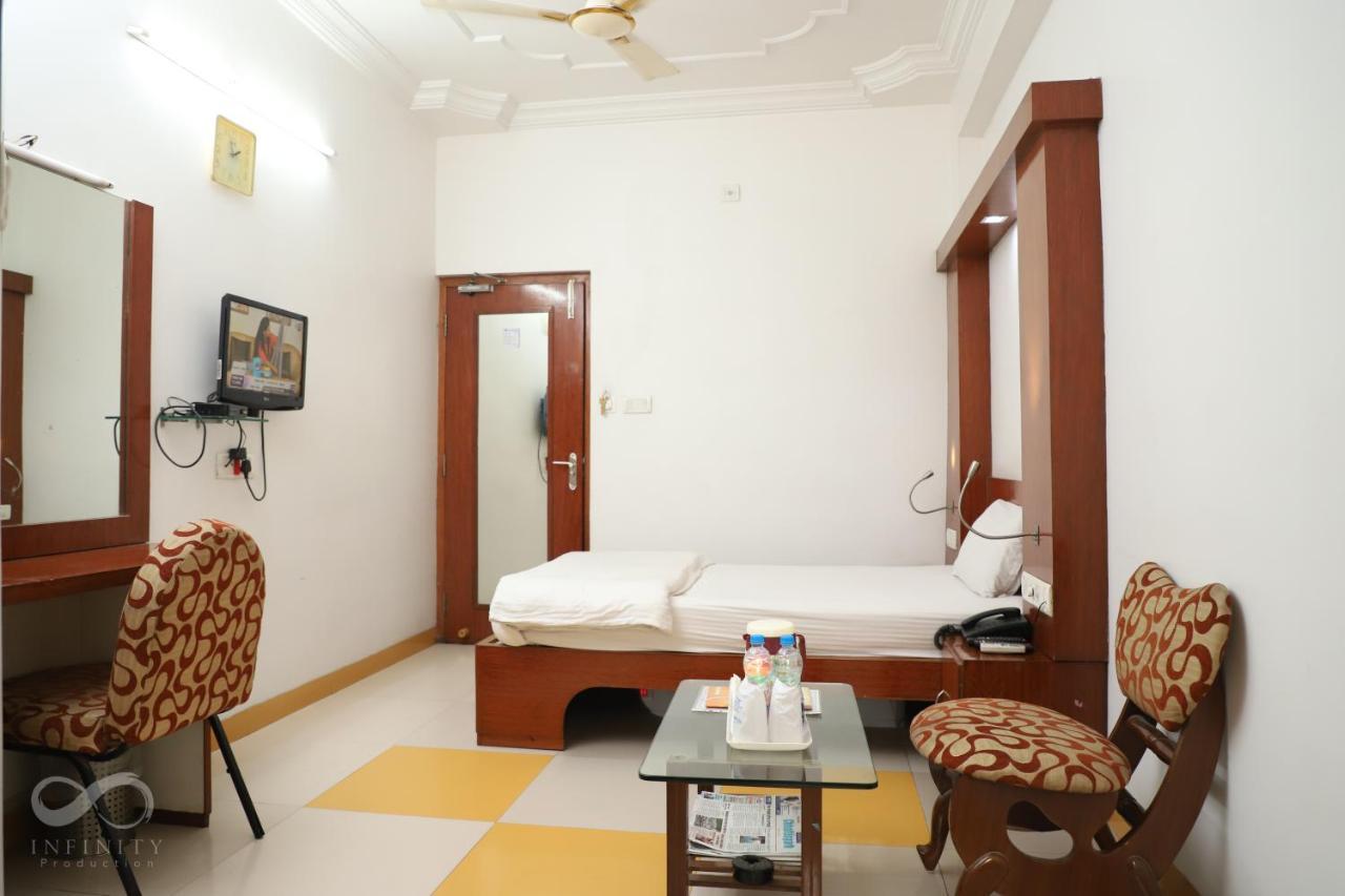 บลู ไดมอนด์ เดอะ โฮเต็ล Hotel Korba ภายนอก รูปภาพ
