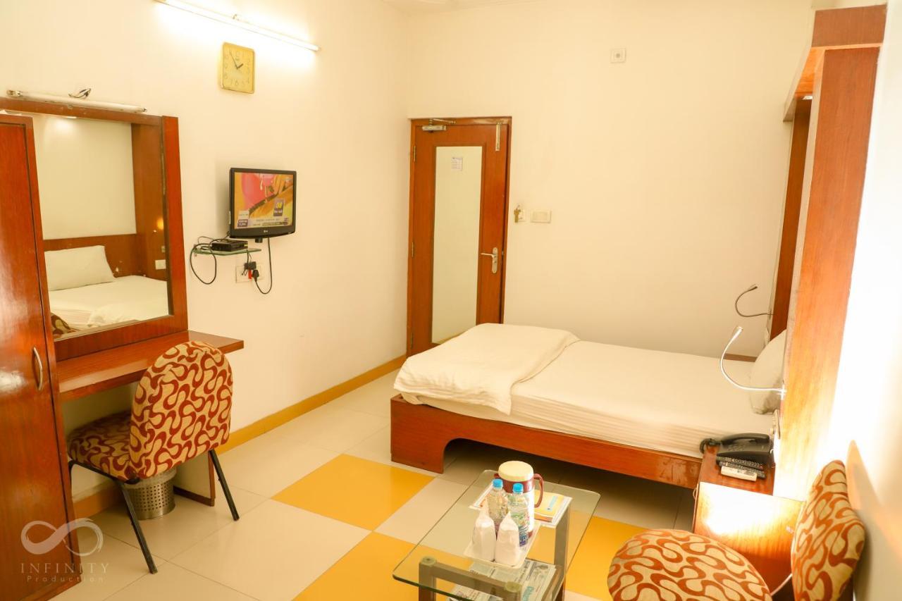 บลู ไดมอนด์ เดอะ โฮเต็ล Hotel Korba ภายนอก รูปภาพ