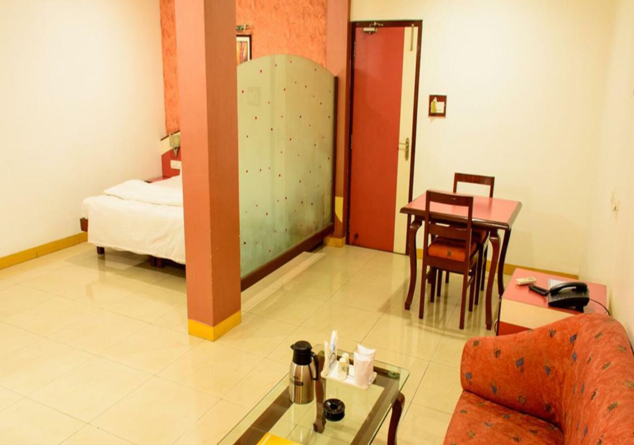 บลู ไดมอนด์ เดอะ โฮเต็ล Hotel Korba ภายนอก รูปภาพ